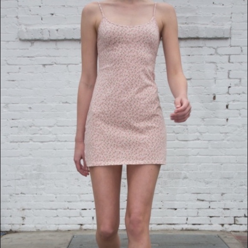 brandy melville juran dress